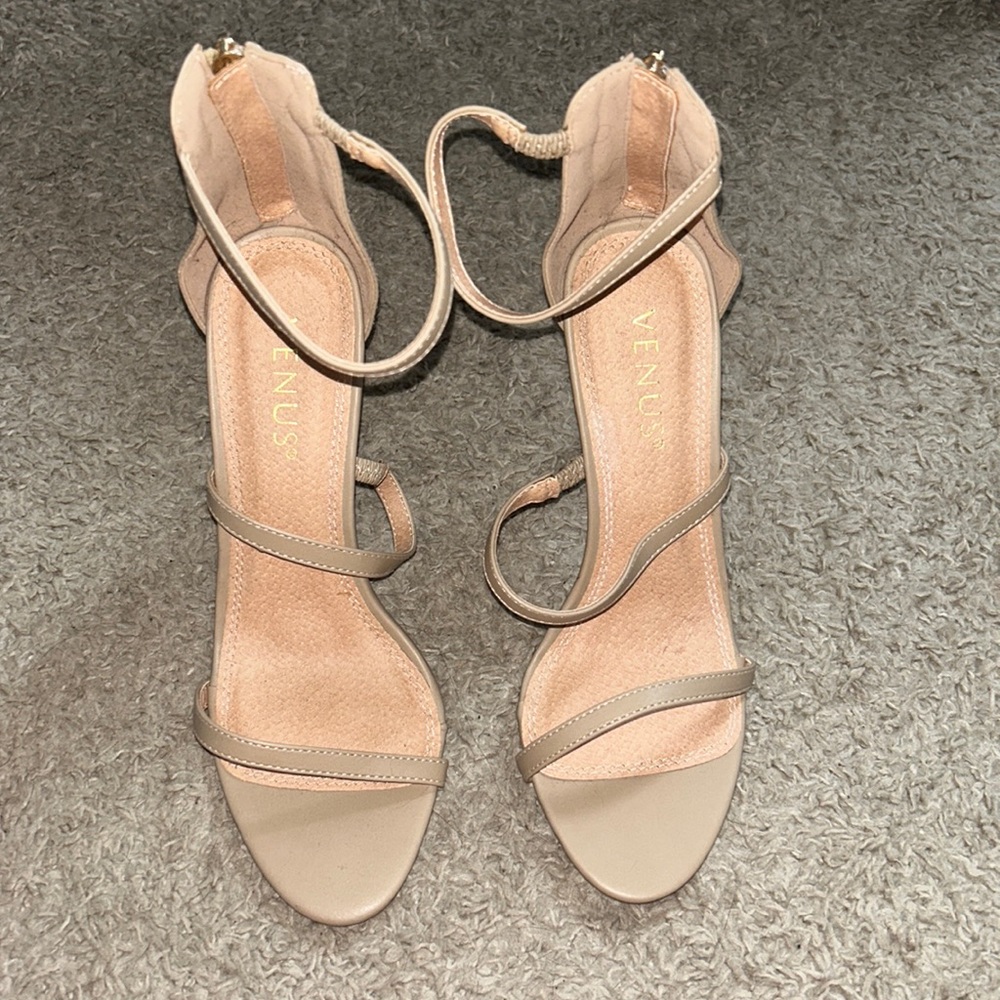 Venus heels